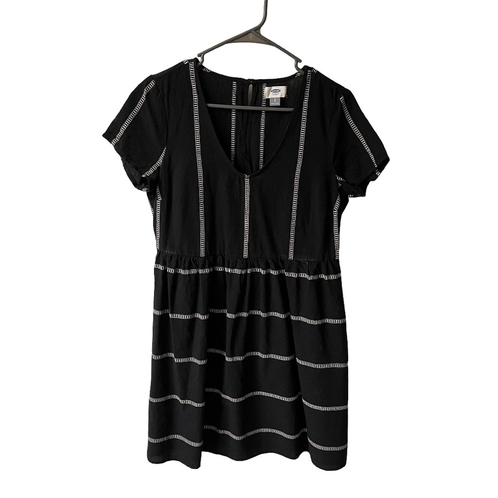 Old Navy Black and White Babydoll Dress